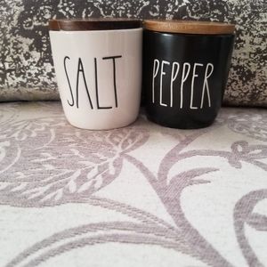 Rae Dunn Salt & pepper cellars